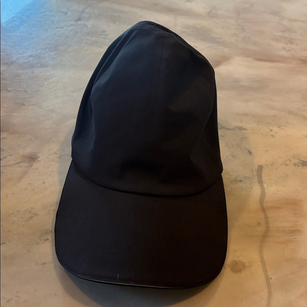 Lululemon Black Athletic Cap - Picture 2 of 5